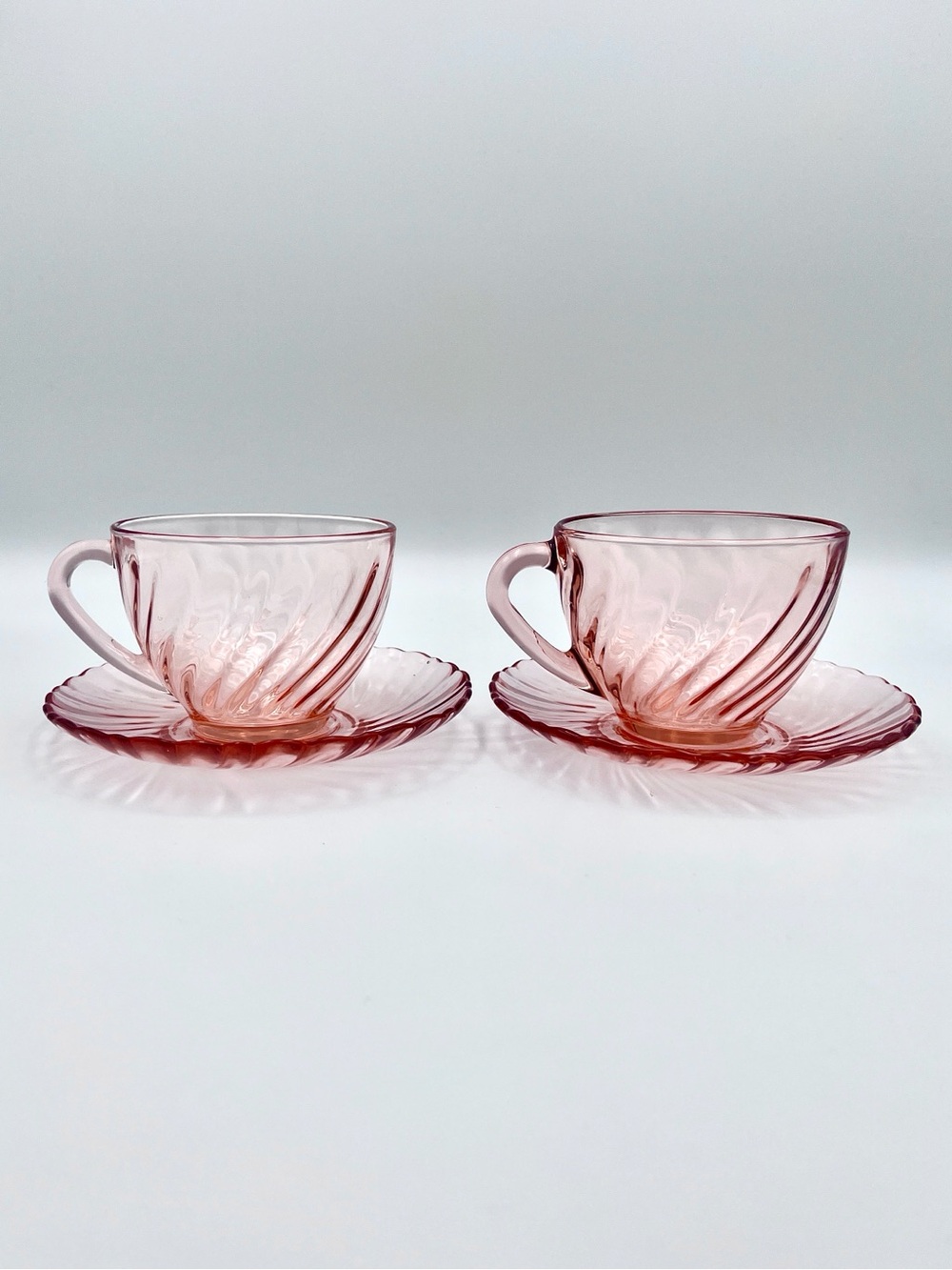 Vintage Arcoroc France Rosaline Pink Swirl Teacups & Saucers - 2 Set (4 pieces)